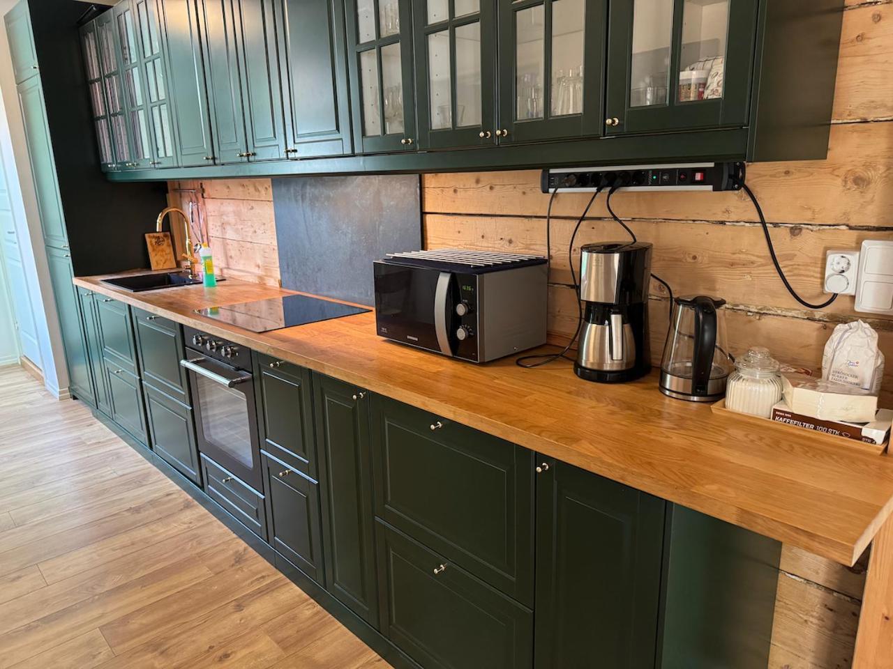 View In Center Of - 3 Bedrooms Apartment *
