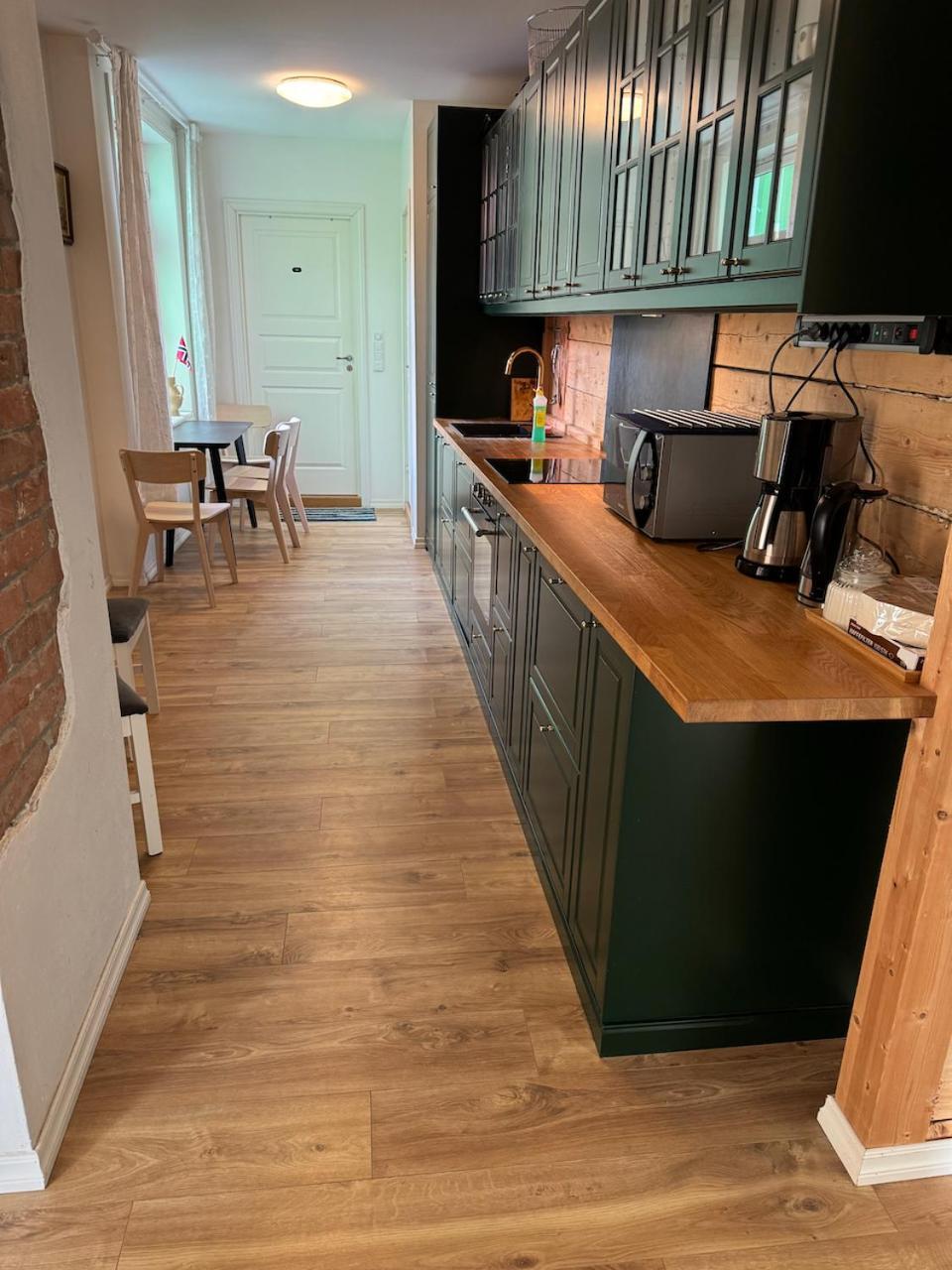 View In Center Of - 3 Bedrooms Apartment